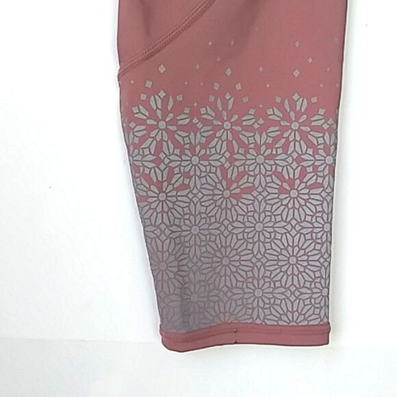 Fabletics Leggings / Yoga Pants Dusty Mauve - Picture 6 of 9